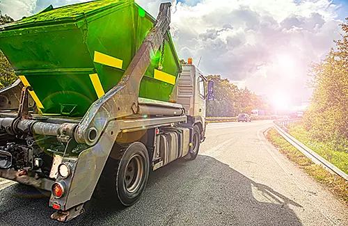 Fortbildungslehrgang: Befähigte Person zur Prüfung von austauschbaren Kipp- und Absetzbehältern